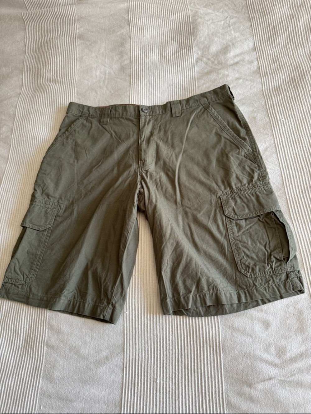 Eddie Bauer Olive Green Cotton Cargo Shorts Size 36